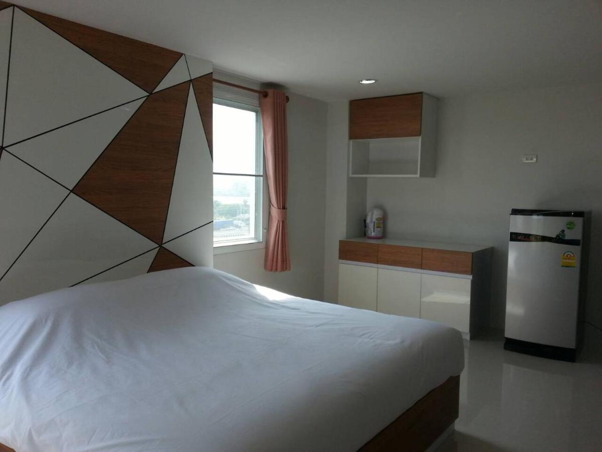 Aparthotel The Seasons Pathum Thani Esterno foto