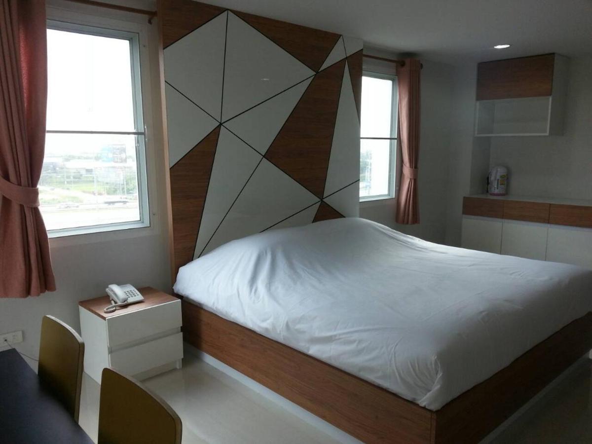 Aparthotel The Seasons Pathum Thani Esterno foto
