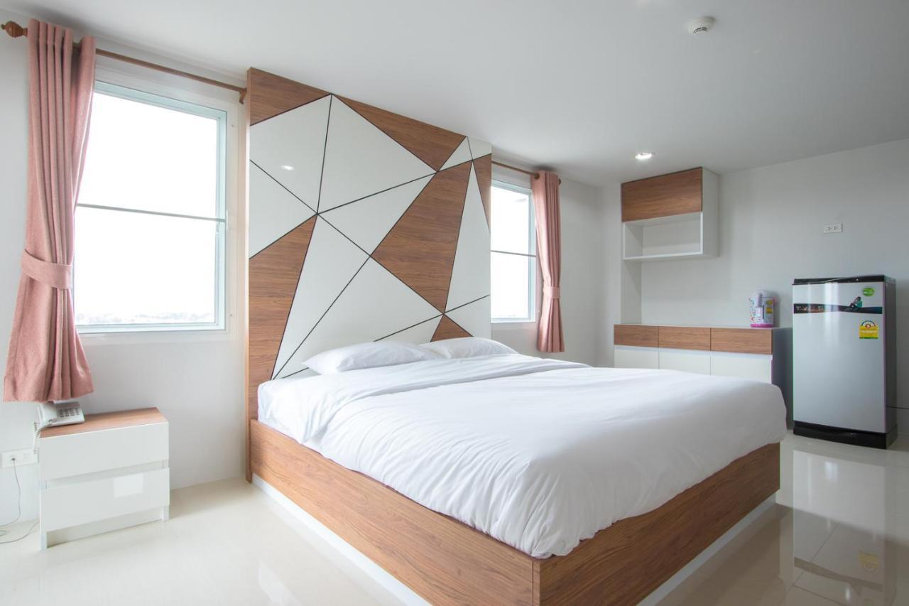 Aparthotel The Seasons Pathum Thani Esterno foto